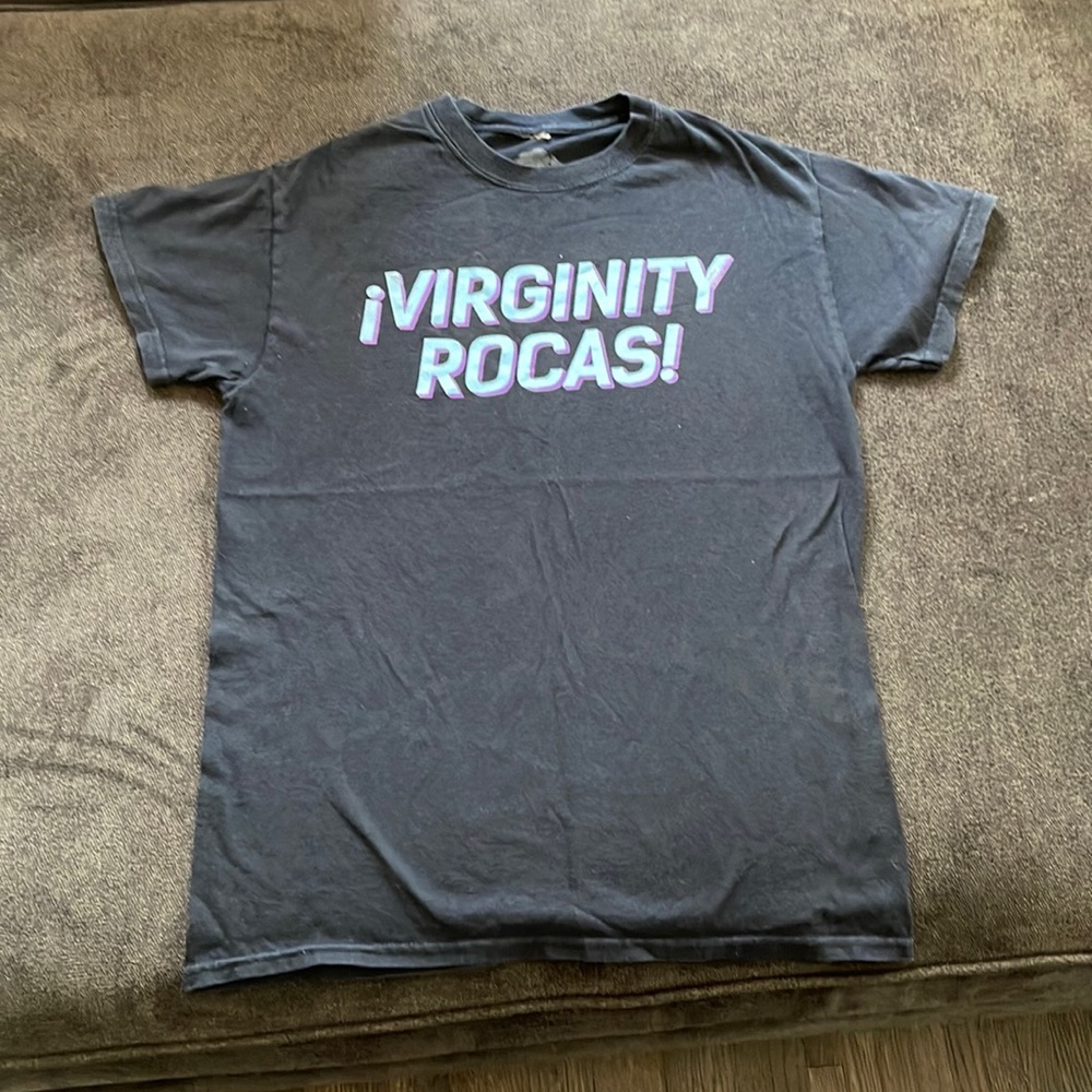 boys small T-shirt black used Virginity Rocas